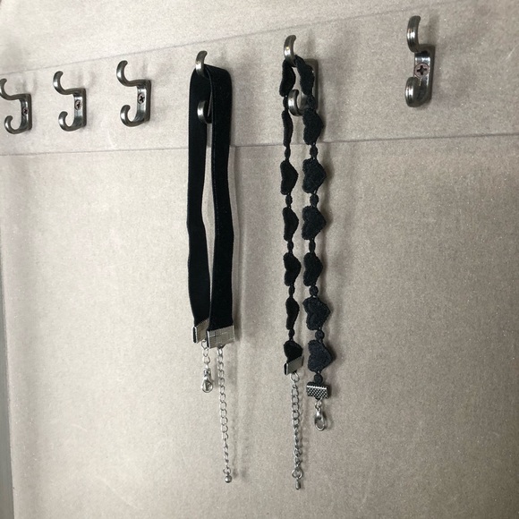 2 Chokers - Picture 1 of 2